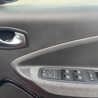 Renault Zoe R110 52kWh Iconic Auto 5dr (i)