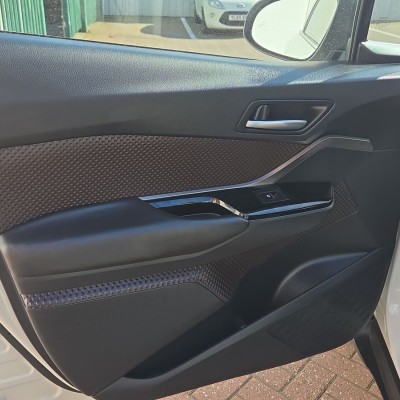 Toyota C-Hr Excel Hev Cvt