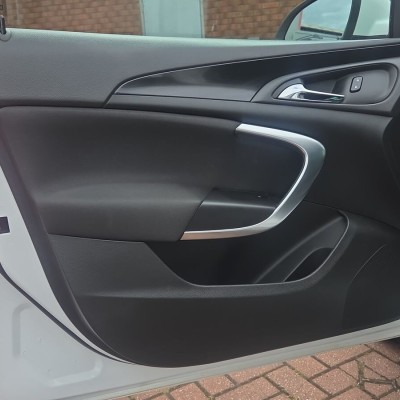 Vauxhall Insignia 1.6 CDTi ecoFLEX SRi Nav Sports Tourer 5dr