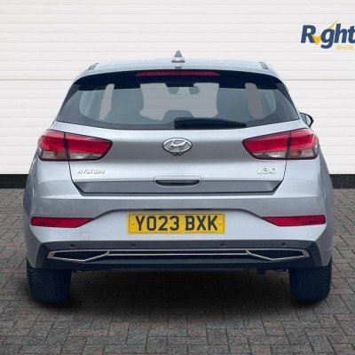 Hyundai i30 1.0 T-GDi MHEV SE Connect DCT 5dr