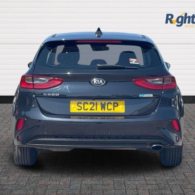 Kia Ceed 1.6 CRDi MHEV 2 5dr