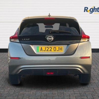 Nissan Leaf 39kWh N-Connecta Auto 5dr
