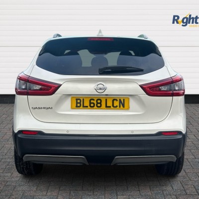 Nissan Qashqai 1.3 DIG-T N-Connecta 5dr