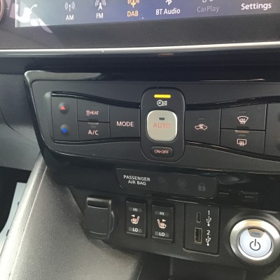 Nissan Leaf 39kWh N-Connecta Auto 5dr