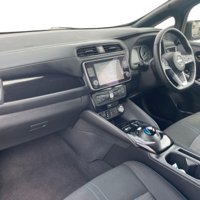 Nissan Leaf 39kWh N-Connecta Auto 5dr