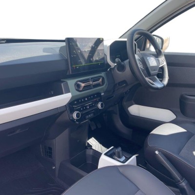 Dacia Spring 100 24.3kWh EXTREME Auto 5dr