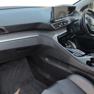 Peugeot 3008 1.6 13.2kWh Allure Premium e-EAT 5dr