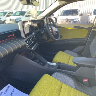 Renault 5 E-Tech electric 90kW Iconic Five Urban Range 40kWh