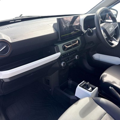 Dacia Spring 100 24.3kWh EXTREME Auto 5dr