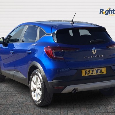 Renault Captur 1.3 TCe Iconic 5dr