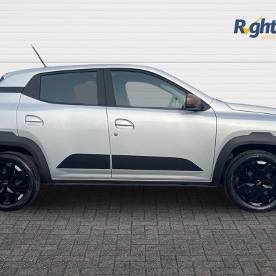 Dacia Spring 100 24.3kWh EXTREME Auto 5dr