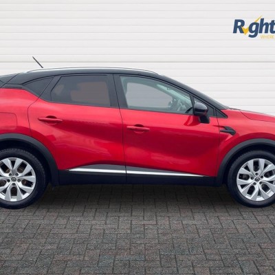 Renault Captur 1.3 TCe Iconic 5dr