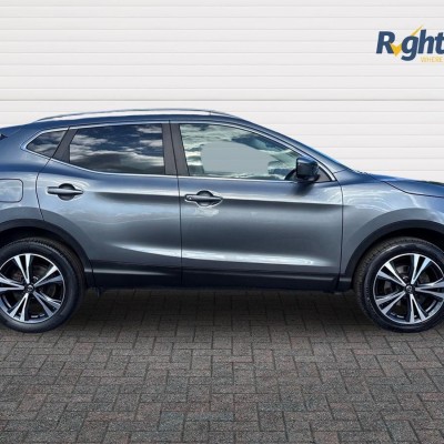 Nissan Qashqai 1.3 DIG-T N-Connecta 5dr