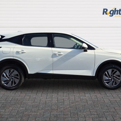 Nissan Qashqai 1.3 DIG-T MHEV Acenta Premium 5dr
