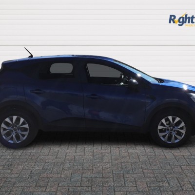 Renault Captur 1.3 TCe Iconic 5dr