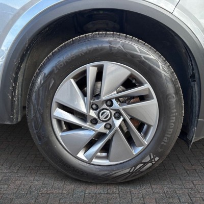 Nissan Qashqai 1.3 DIG-T MHEV Acenta Premium XTRON 5dr
