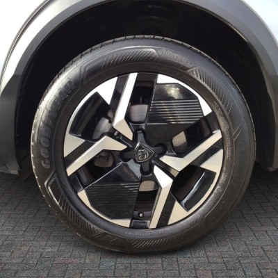 Peugeot 2008 1.2 PureTech Allure 5dr
