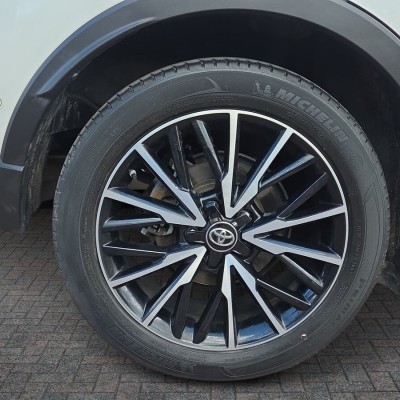 Toyota C-Hr Excel Hev Cvt