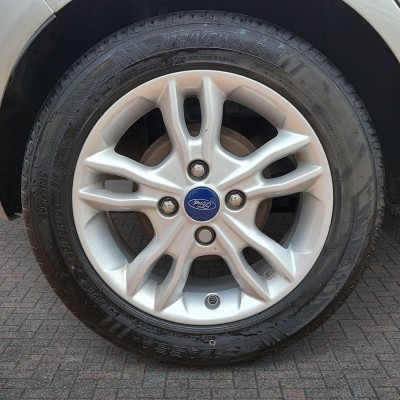 Ford Fiesta 1.25 Zetec 5dr