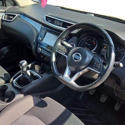Nissan Qashqai 1.5 dCi N-Connecta Euro 6 (s/s) 5dr