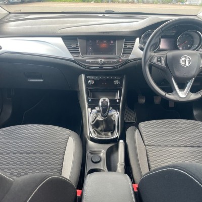 Vauxhall Astra 1.2 Turbo SRi 5dr