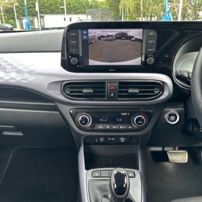 Hyundai i10 1.0 Premium Auto 5dr