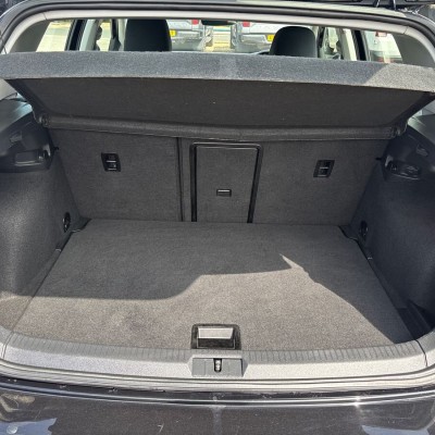 Volkswagen E-Golf 35.8kWh e-Golf Auto 5dr