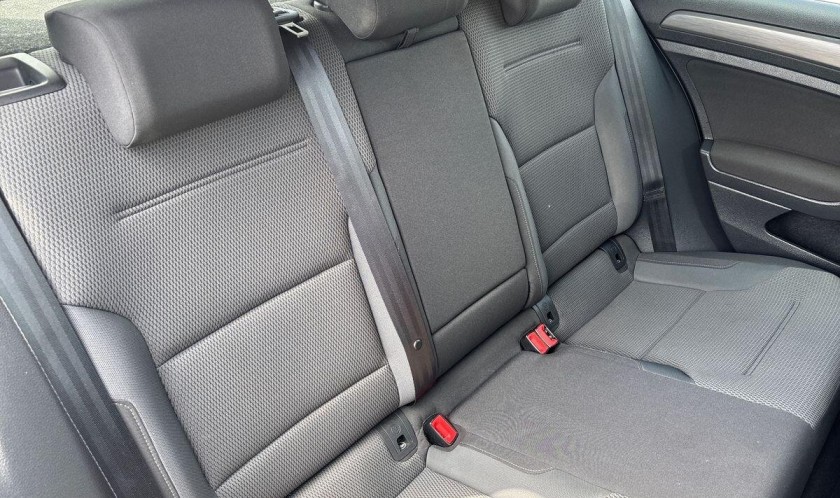 Volkswagen E-Golf 35.8kWh e-Golf Auto 5dr