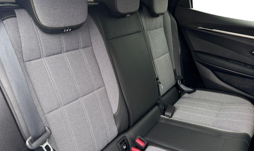 Renault Megane E-Tech 60kWh iconic Auto 5dr (optimum charge)