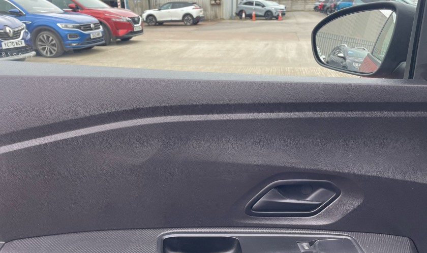 Dacia Sandero 1.0 SCe Essential Euro 6 (s/s) 5dr