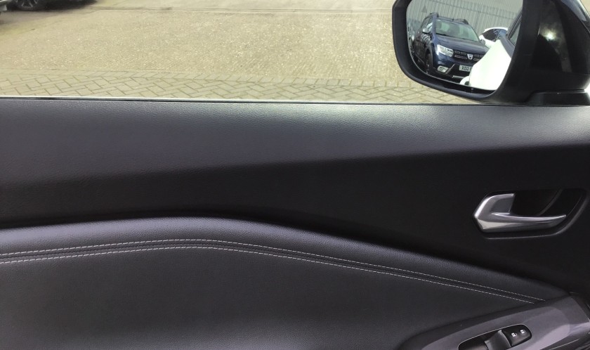 Nissan Juke 1.0 Dig-T Tekna Automatic