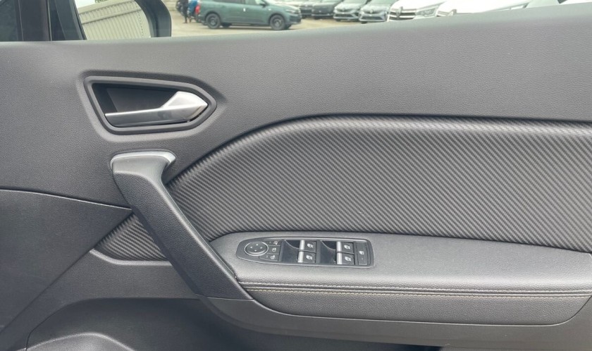 Renault Captur 1.6 E-TECH 9.8kWh E-Tech engineered Auto 5dr