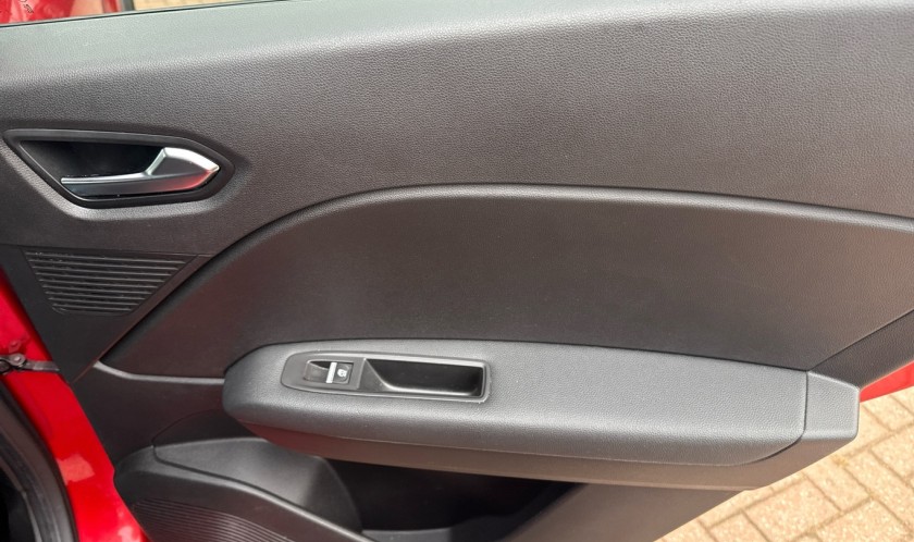 Renault Captur 1.6 E-Tech Rive Gauche SE Automatic