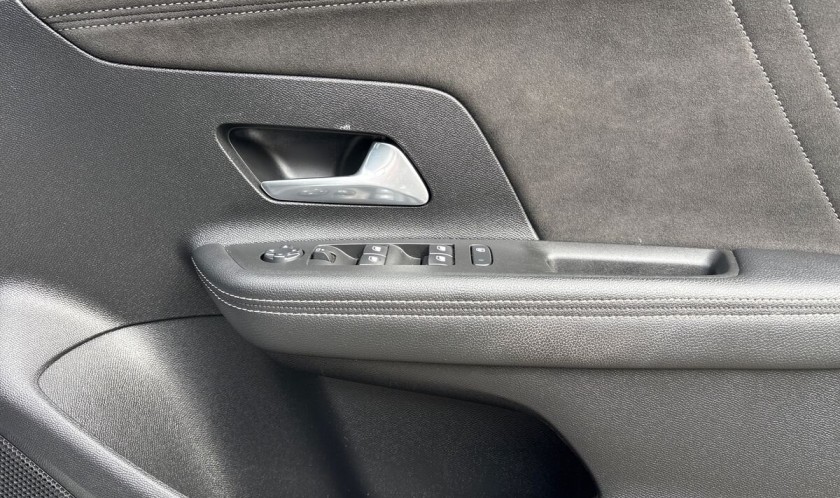 Vauxhall Mokka 50kWh Ultimate Auto 5dr