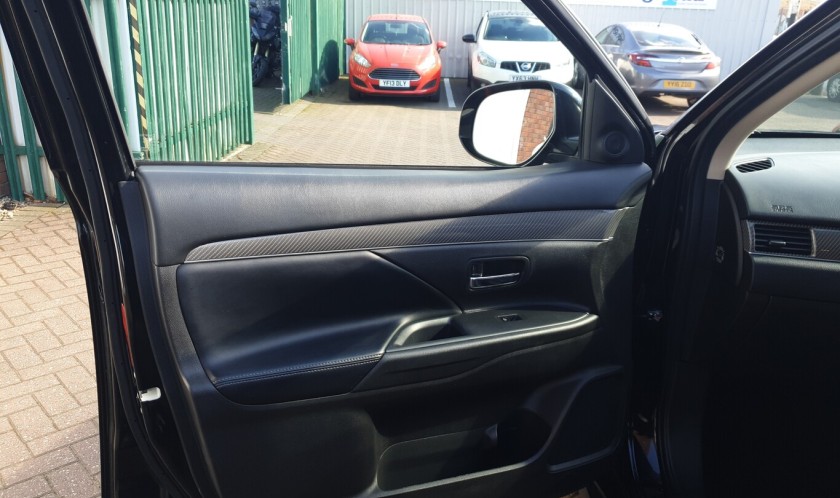 Mitsubishi Outlander Exceed Cvt