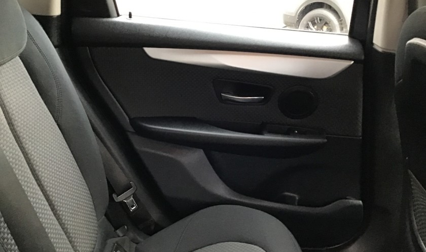 Bmw 220D Xdrive Se Automatic