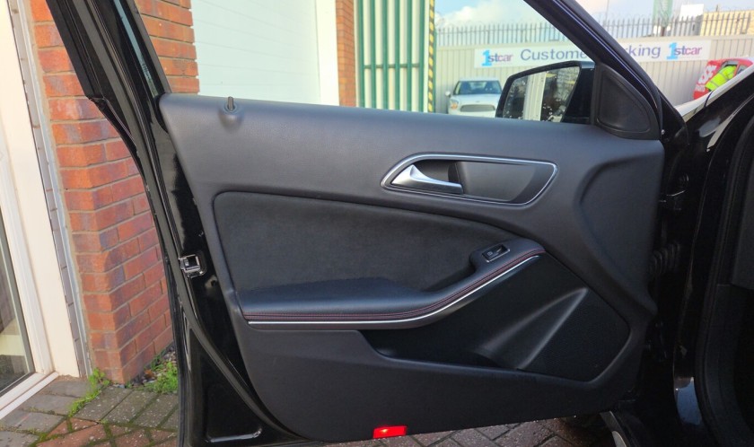 Mercedes-benz Gla 200 Amg Line Executiv