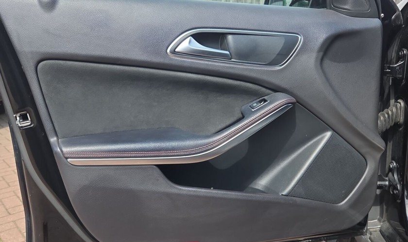 Mercedes GLA 1.6 GLA200 AMG Line (Executive) 5dr