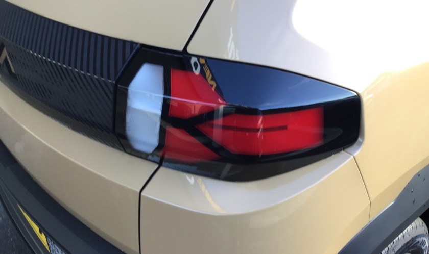 Dacia Spring 27kWh Extreme 65 48KW Automatic