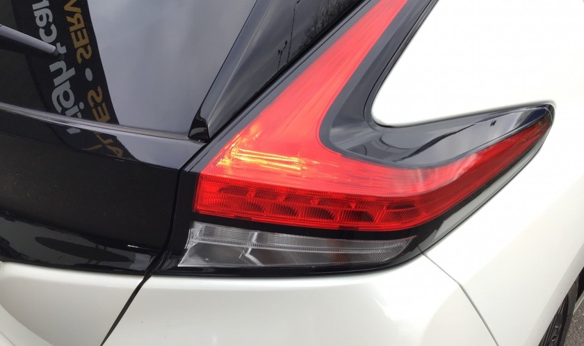 Nissan Leaf 39kWh N-Connecta Auto 5dr