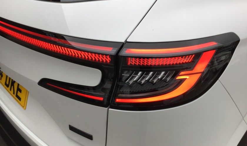 Renault Austral 1.2 E-Tech Iconic Esprit Alpine Automatic