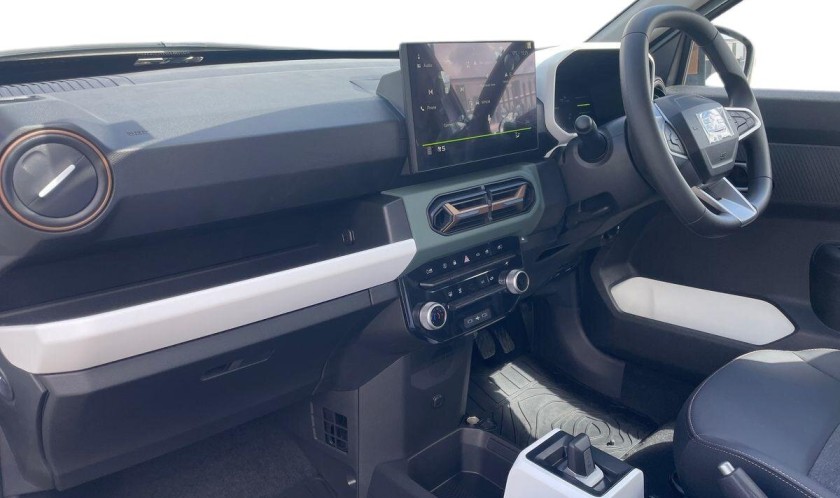 Dacia Spring 100 24.3kWh EXTREME Auto 5dr