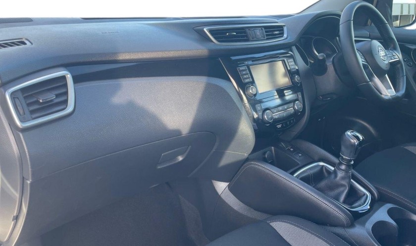 Nissan Qashqai 1.3 DIG-T Acenta Premium 5dr