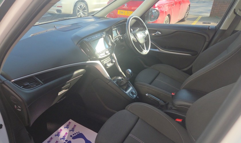 Vauxhall Zafira Tourer SRI