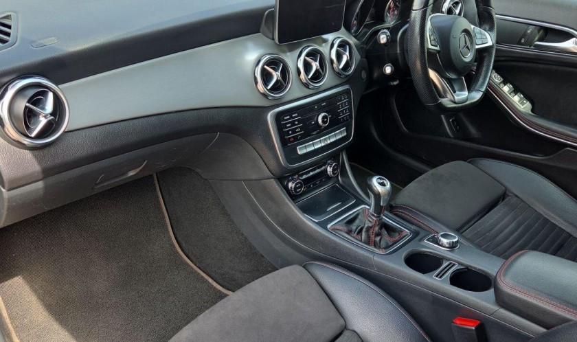 Mercedes GLA 1.6 GLA200 AMG Line (Executive) 5dr