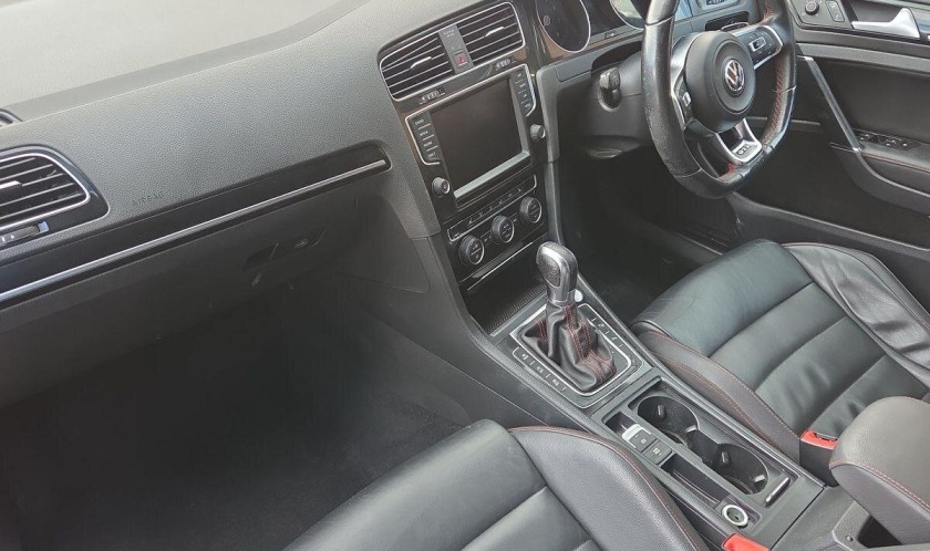 Volkswagen Golf 2.0 TSI BlueMotion Tech GTI Performance DSG 5dr