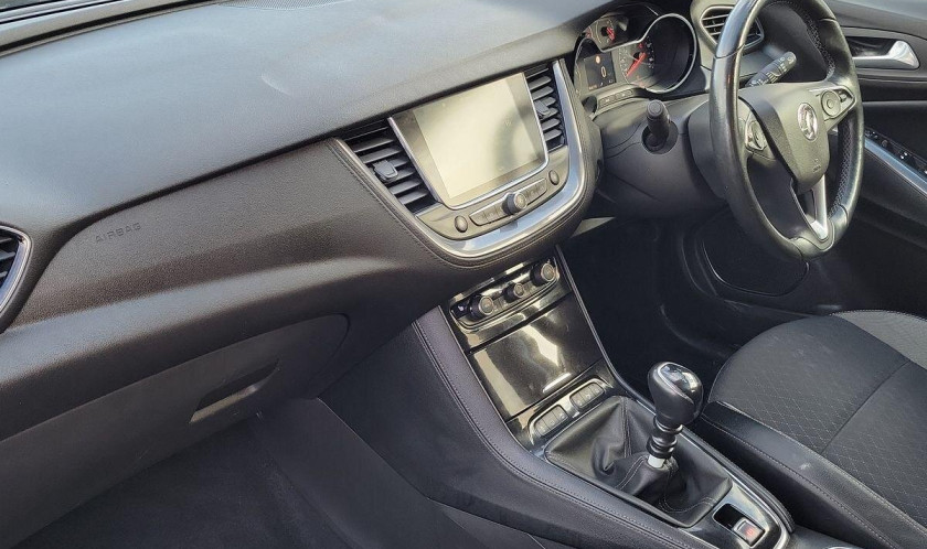 Vauxhall Grandland 1.6 Turbo D BlueInjection Tech Line Nav 5dr