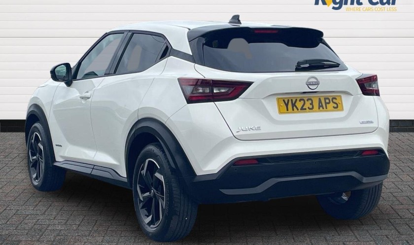 Nissan Juke 1.6 N-Connecta Auto 5dr