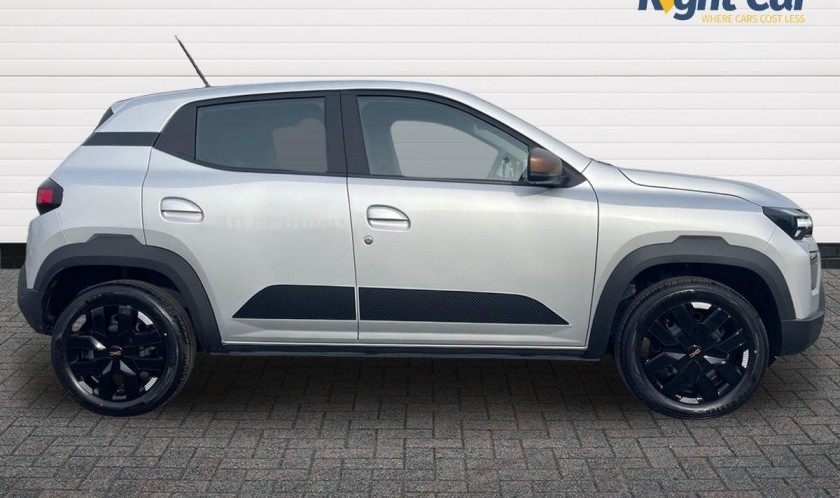 Dacia Spring 100 24.3kWh EXTREME Auto 5dr