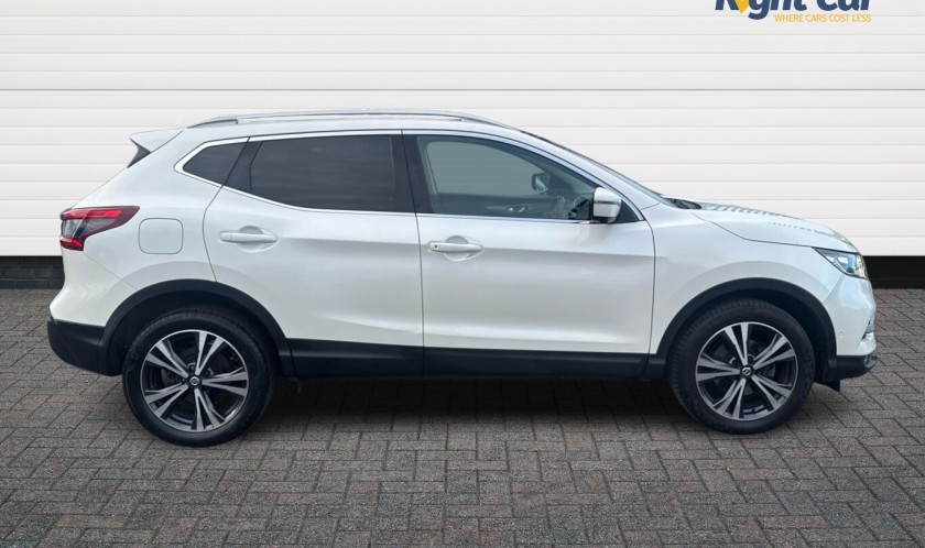 Nissan Qashqai 1.3 DIG-T N-Connecta 5dr